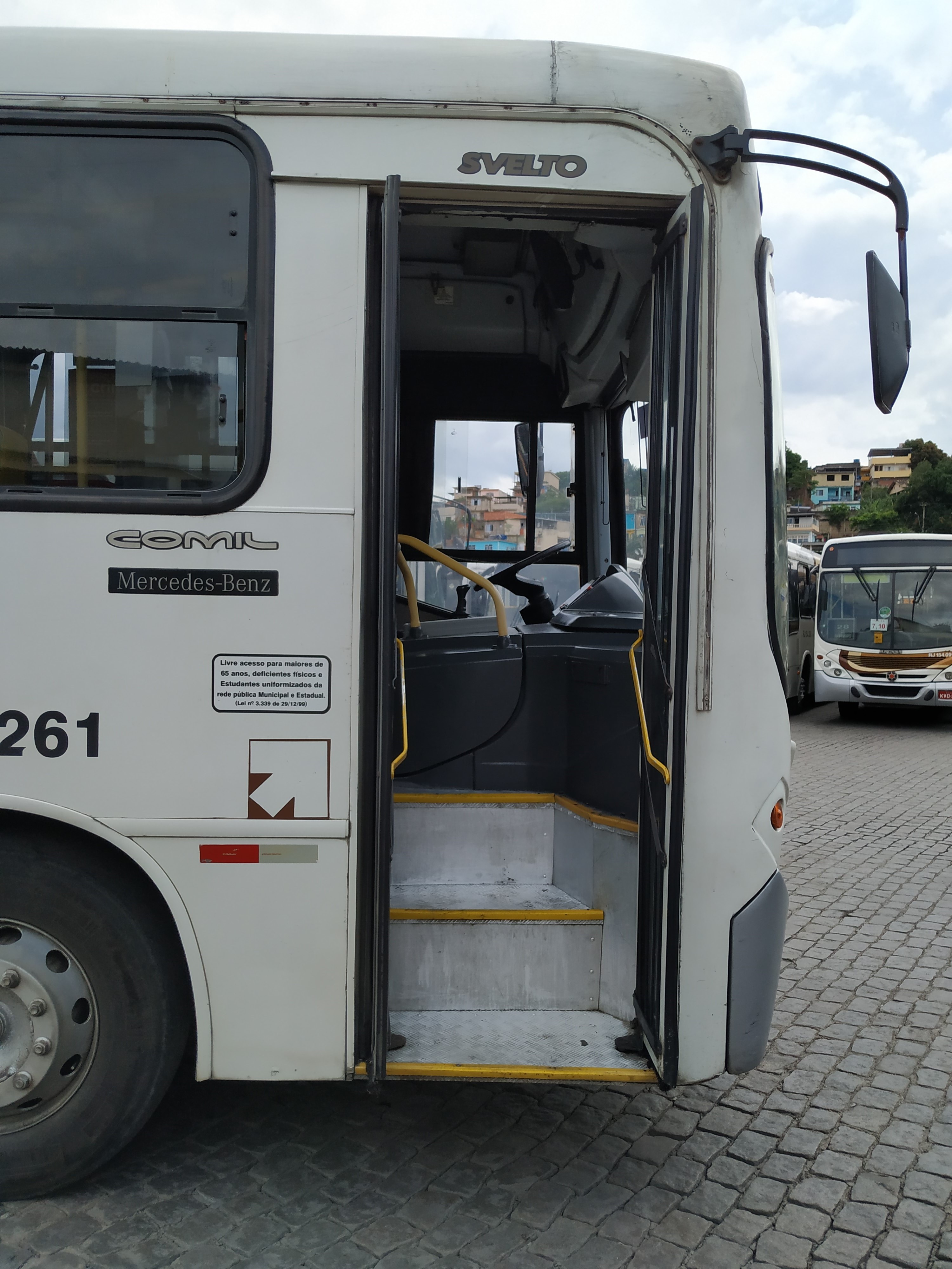 Transporte Fabio's - Ônibus à venda (Chassi OF-1418/52)
