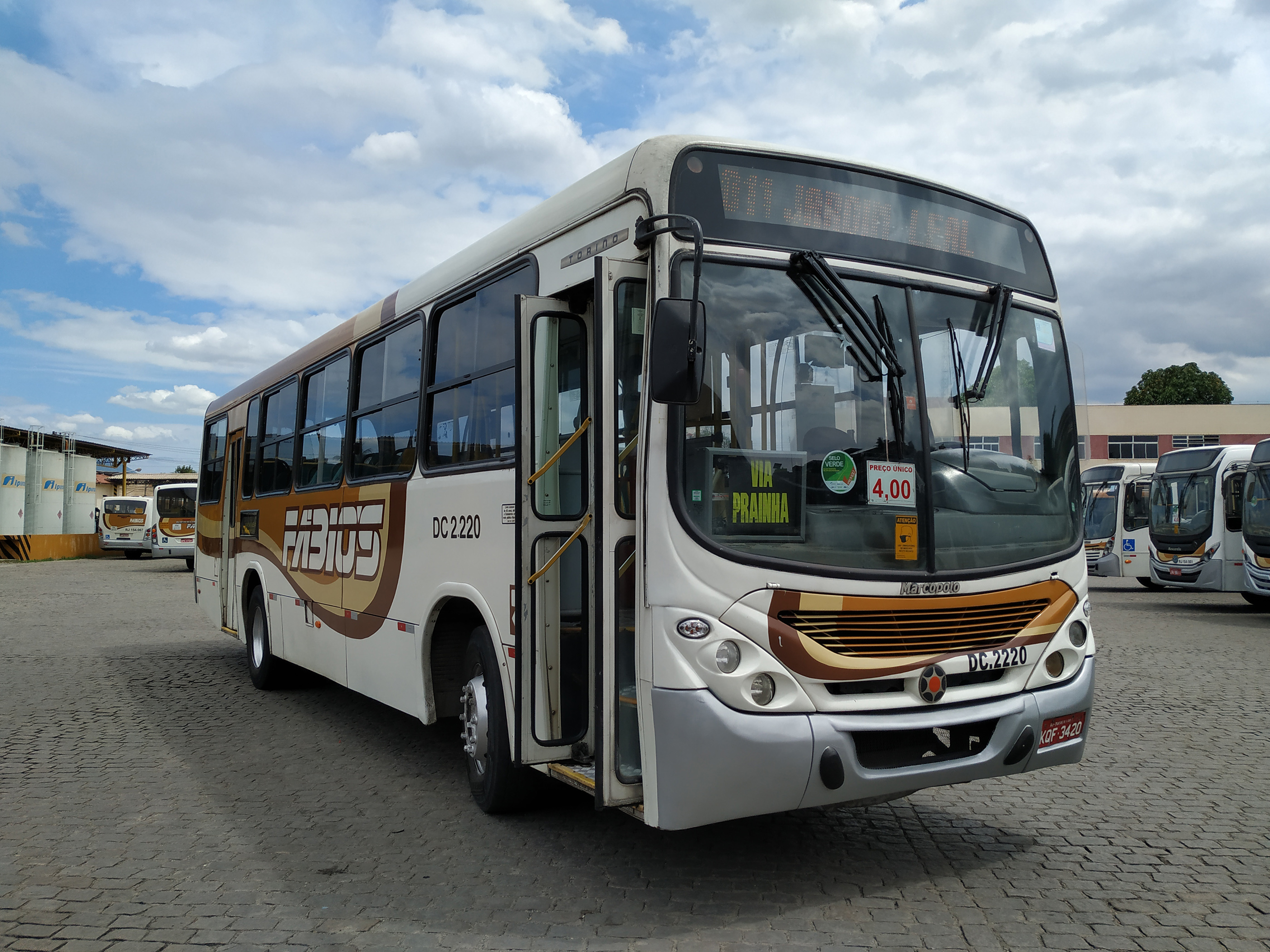 Transporte Fabio's - Ônibus à venda (Chassi OF-1418/52)